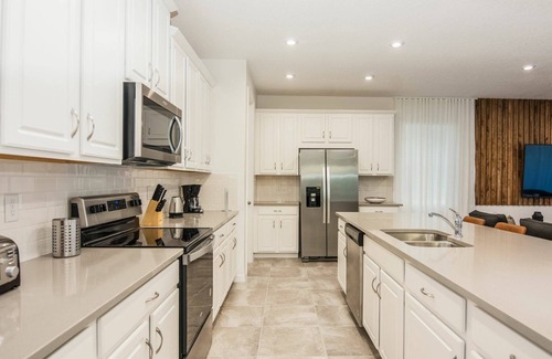 Four Corners Cabaña | Luxury Lake View W/pool- Star Wars Game Roomsa2145