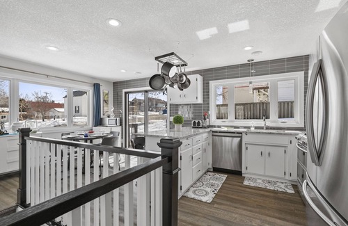 Waconia Casa | Luxury Lake View Waconia Home