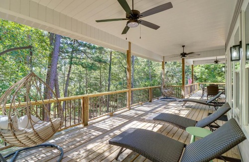 Edgemont Casa | Luxury Lakefront Retreat with Deck and Patio!