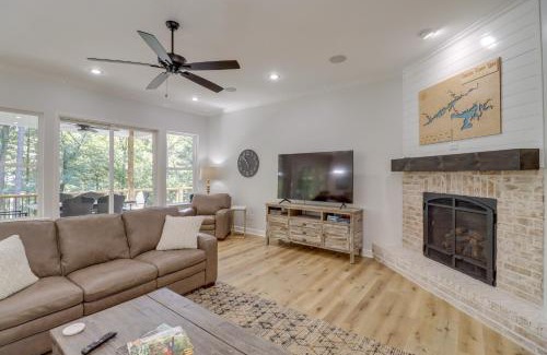 Edgemont Casa | Luxury Lakefront Retreat with Deck and Patio!