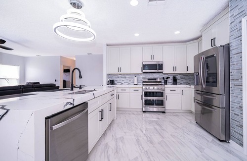 Crescent Lakes Casa | Luxury Lakeview Home Near Disney