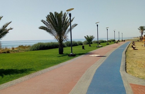 Gastria Apartamento | Apartamento grande de lujo de 2 dormitorios con capacidad para 6 personas con 3 piscinas con vistas al mar y a la montaña