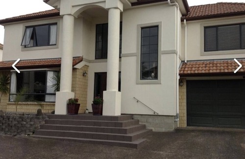 Somerville Casa | Luxury Large 2 Storied Villa Walk to Shopping Mall Howick