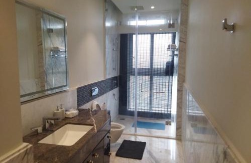 Bengaluru Apartamento | Luxury Leela Residence Studio, near Bangalore airport, manyatta tech park attached to Leela Hotel