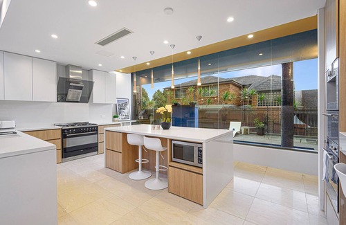 Putney Casa | ★Luxury Lifestyle ★ Pool ★WaterView ★ Convenient location★