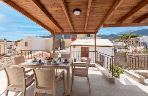 Choumeriakos Casa | Luxury Limnes Village House