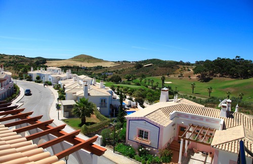 Budens Villa | Villa vinculada de lujo, magníficas vistas al campo de golf, mejor piscina, playas fabulosas
