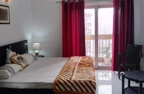 Greater Noida Apartamento | Luxury Living A-702 in Greater Noida