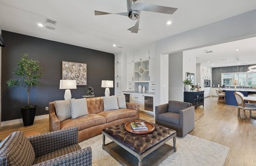 Flower Mound Casa | Luxury Living at its Finest – 3BD/3.5BA (Sleeps 6)