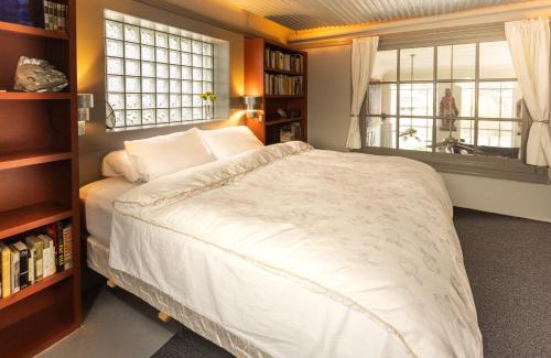 Tomales Casa | Luxury Living in Historic Bank Haven of Art&Music