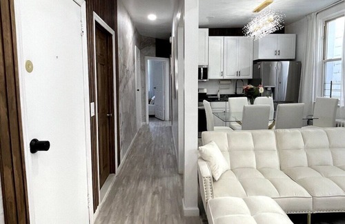 Southeast Yonkers Casa | Luxury Living in the Heart of NY!