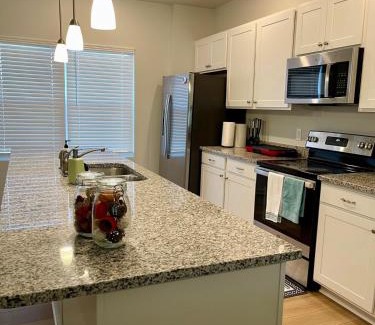Winston - Salem Casa | Luxury Living! Peaceful,Comfort and Spacious