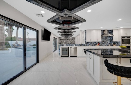 Villa Bonita Estates Casa | Luxury Living, Steam Sauna, Dry Sauna, Pool, Spa