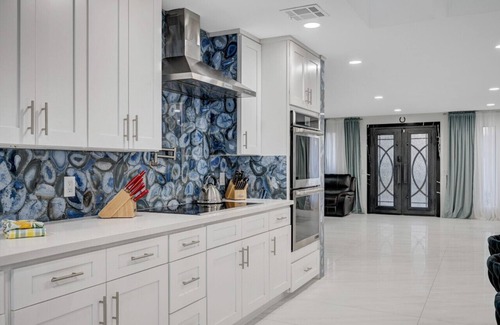 Villa Bonita Estates Casa | Luxury Living, Steam Sauna, Dry Sauna, Pool, Spa