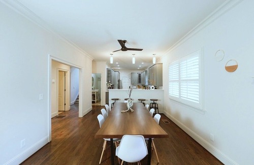 Old Fourth Ward Casa | Luxury Living w/ Skyline View+Wine Bar+Huge Master Suite near PCM & Beltline