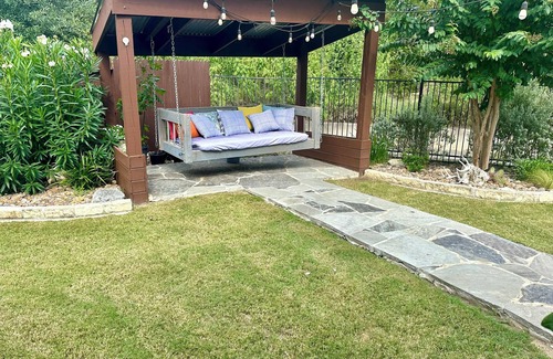 Boerne Casa | Luxury, location and amenities! Nice home, located near Boerne & Six Flags!