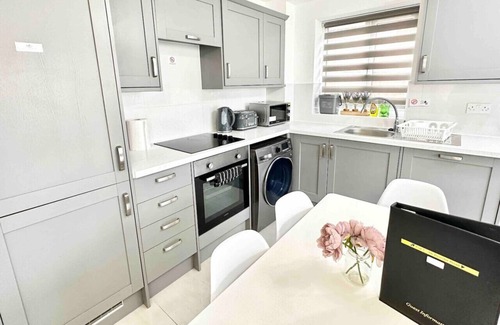 Kidlington Apartamento | Luxury Lodge 2-Bedroom Flat, Parking, Netflix,WiFi