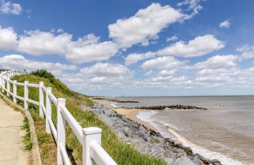 Hopton on Sea Cabina | Luxury Lodge With Stunning Full Sea Views At Hopton Ref 80010W