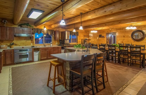 Gatlinburg - Pigeon Forge Cabina | INCREÍBLE PISCINA PRIVADA Y PIGEON FORGE CABIN RENTAL - Reuniones - Espacio para reuniones