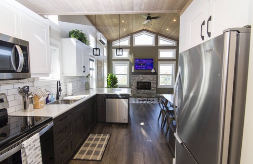 Manitou Beach Casa | LUXURY LOFT COTTAGE IN MANITOU BEACH