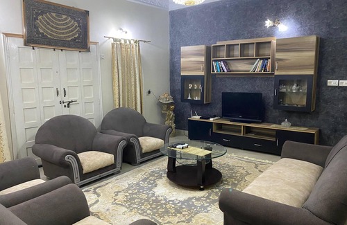 Gulshan-e-Iqbal Casa | Luxury Loft Haven