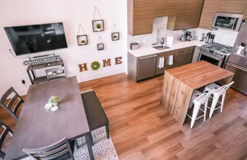 Glendale Condominio | Luxury Loft Penthouse 10 mins from the Airport!