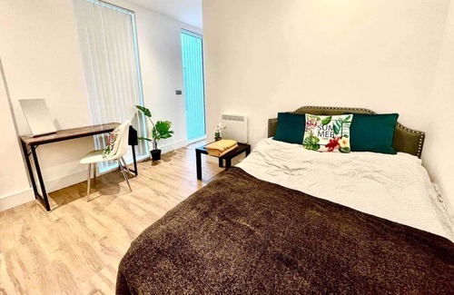 Hanger Hill Apartamento | Luxury London New Modern Apartment next to Tube⭐️