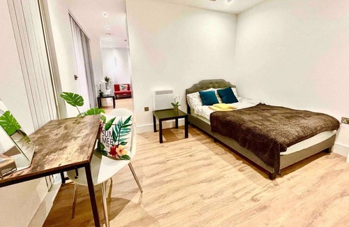 Hanger Hill Apartamento | Luxury London New Modern Apartment next to Tube⭐️