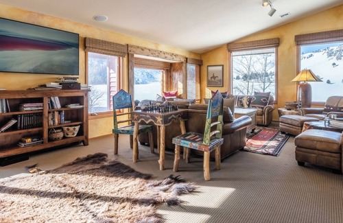 Mammoth Lakes Cabina | Luxury Mammoth Rock Cabin