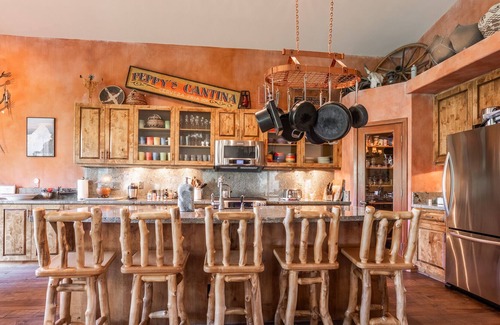 Mammoth Lakes Cabina | Luxury Mammoth Rock Corner Cabin - Trails/Golf