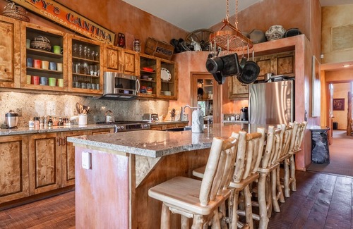 Mammoth Lakes Cabina | Luxury Mammoth Rock Corner Cabin - Trails/Golf