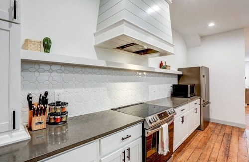 Lancaster Casa | Luxury Manor on Mulberry in the heart of Downtown Lanc