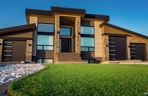 White City Casa | "Luxury Meets Nature: Trendy 2-Bedroom Studio in Scenic Oasis