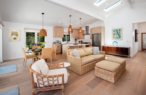 Hope Ranch Cabaña | Luxury Meets Tranquility in Hope Ranch – Serene 2BR/2BA Cottage
