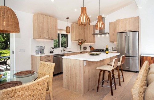 Hope Ranch Cabaña | Luxury Meets Tranquility in Hope Ranch – Serene 2BR/2BA Cottage