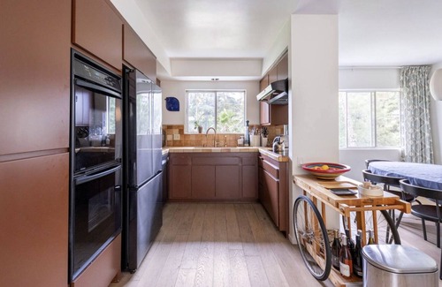 Rossmoyne Casa | Luxury Midcentury Home with Stunning Views, Amazing Amenities