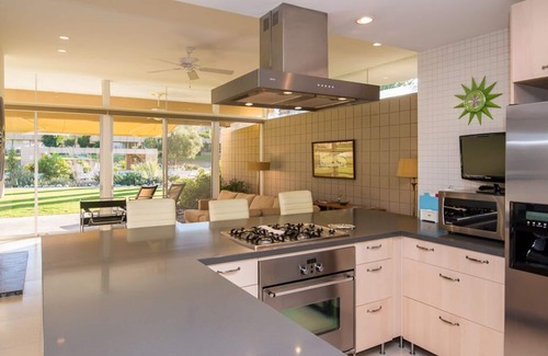Palm Desert Condominio | Lujoso mediados de siglo moderna