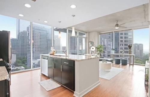 Midtown Apartamento | Luxury Midtown Retreat 2BR 2BA