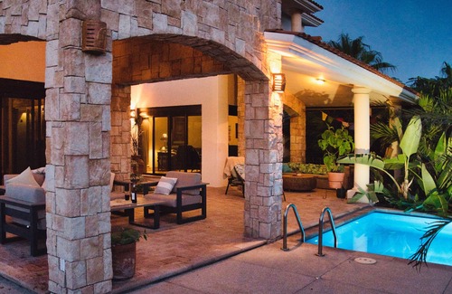 Todos Santos Casa | Luxury mixed with nature.