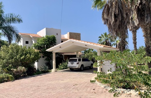 Todos Santos Casa | Luxury mixed with nature.