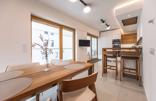 Karlin Apartamento | Luxury modern flat on the river bank with parking