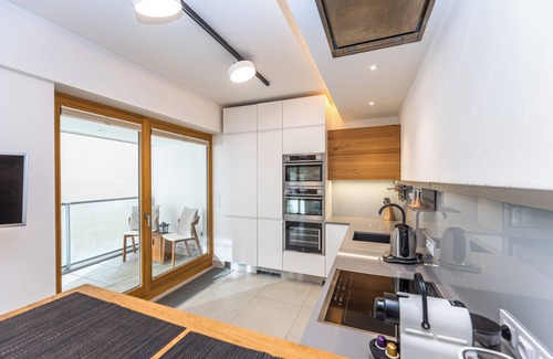 Karlin Apartamento | Luxury modern flat on the river bank with parking