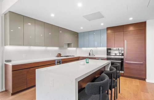 Vernon Apartamento | Luxury Modern 2-bedroom apartment Home in Los Angeles w/ WiFi + Central Ac