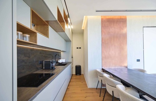 Tel Aviv City Center Apartamento | Luxury Modern 3BR Penthouse W/Pool by HolyGuest