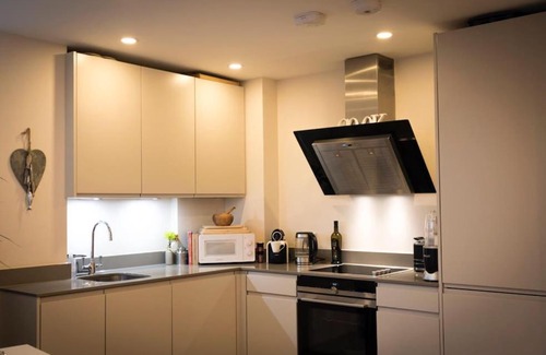 Leigh-on-Sea Apartamento | Luxury modern Apt with parking on Leigh Broadway