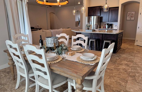 Yuma Casa | Luxury Modern Farmhouse with Theater, Yoga Studio, Gymnasium, and Chefs Kitchen