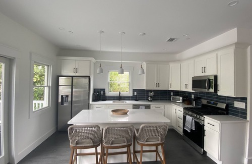 Ocean Beach Casa | Luxury, modern rental within walking distance of the beach!