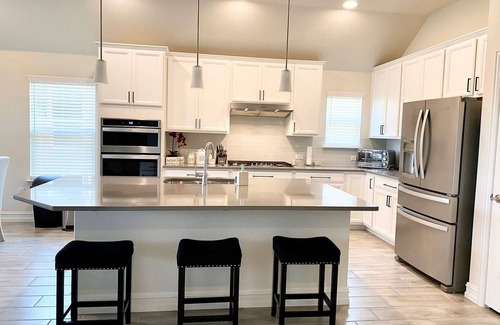 McKinney Casa | Luxury Modern Residential Home - 3 bed, 2 bath