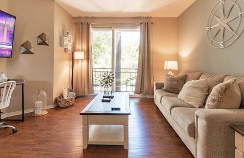 Valencia Apartamento | Luxury Modern Suite, Kingbed, Fast Wifi