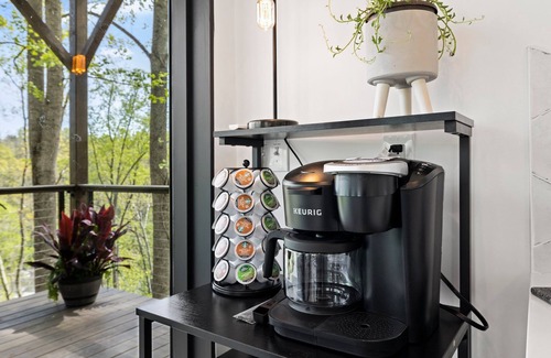 Alexander Casa | Luxury, Modern Treehouses- River Views & Farmstay Experience